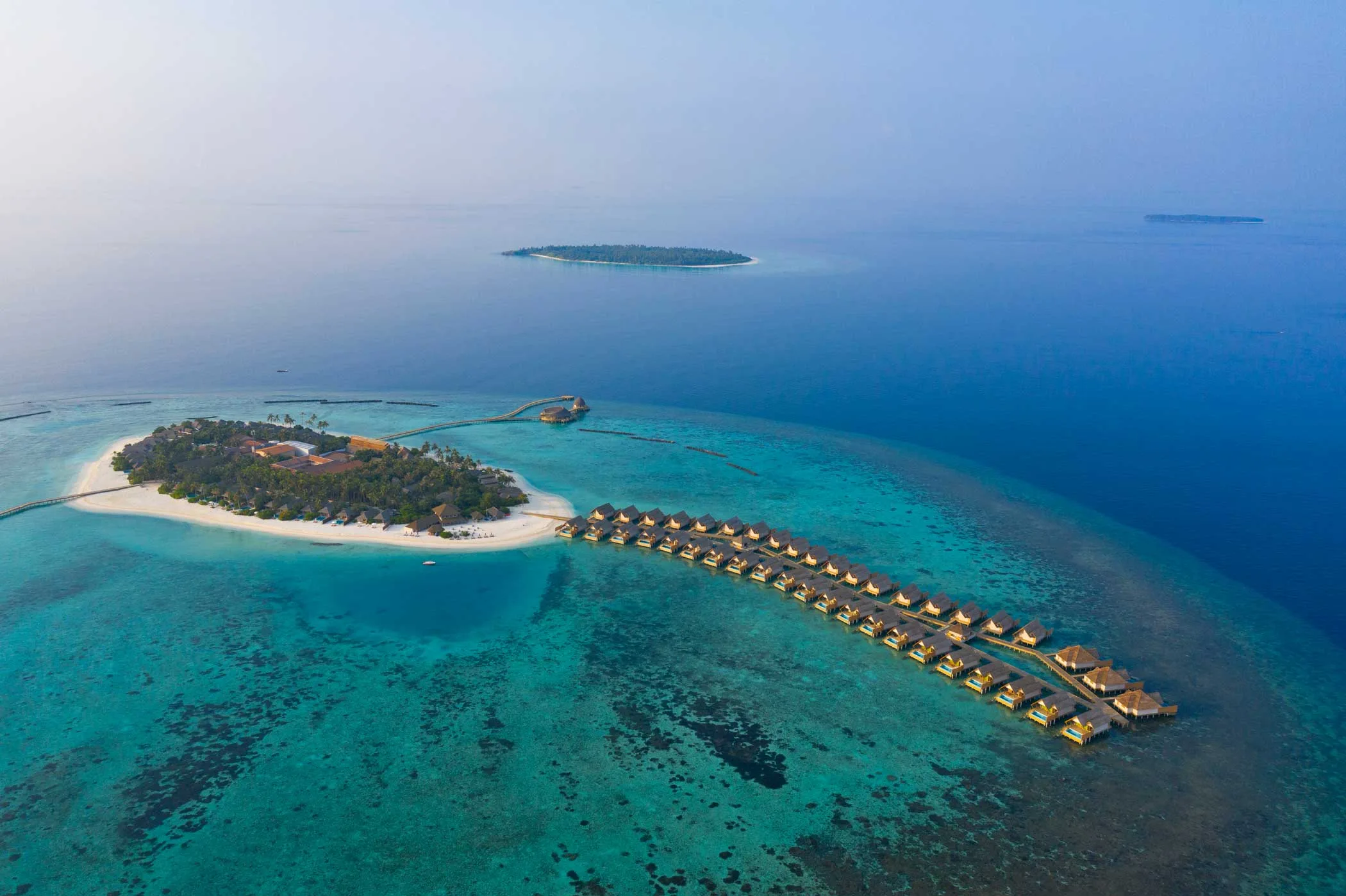 Emerald Faarufushi Resort & Spa