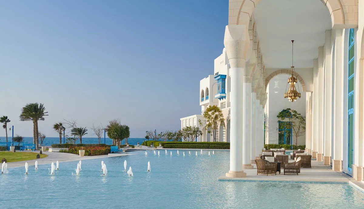 Hilton Salwa Beach Resort & Villas