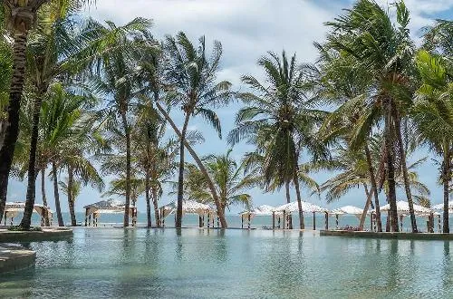 Billionaire Resort & Retreat