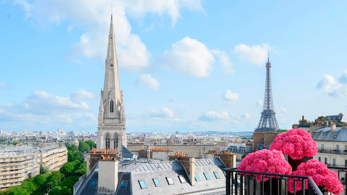 Four Seasons Hotel George V, Paris